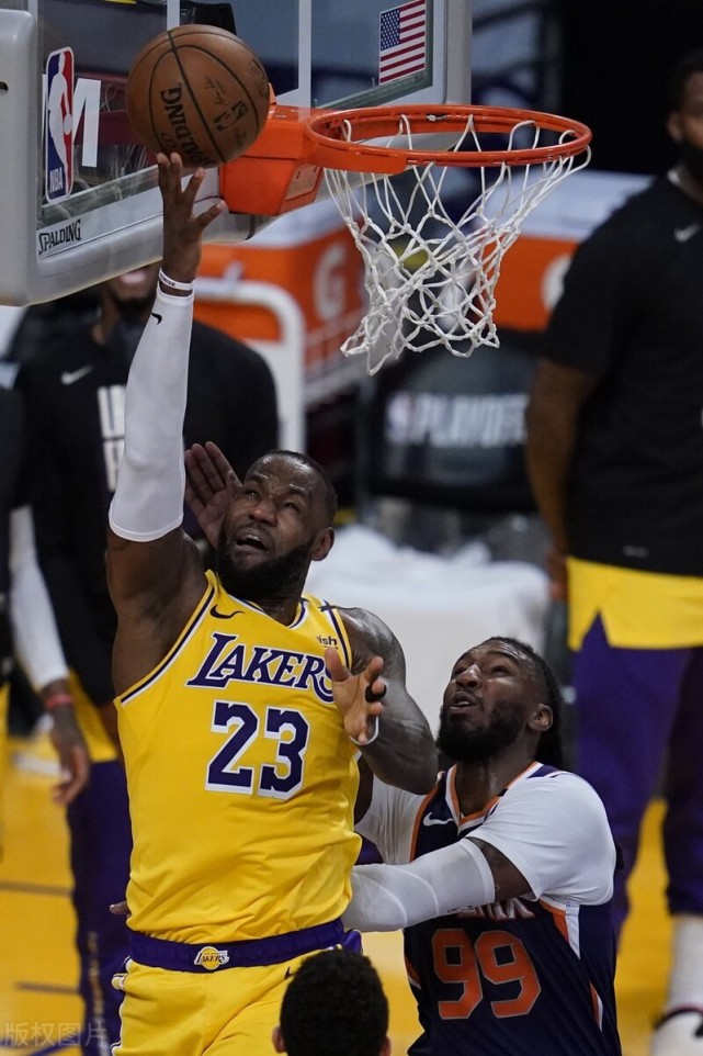 开云体育-转折点!西汉姆临场应变,NBA季后赛清晨攻防权衡,引发热议,心理建设被强调的简单介绍